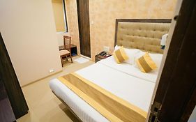 Hotel Skylink Hospitality Mahalaxmi